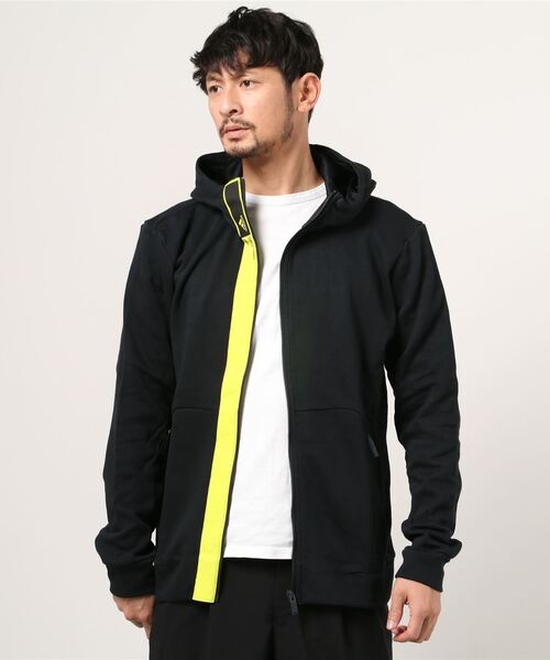 adidas（アディダス）の「アディダス スポーツウェア イノベーション モーションフルジップ パーカー [adidas Sportswear