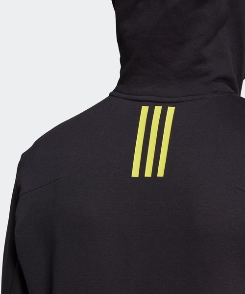 adidas（アディダス）の「アディダス スポーツウェア イノベーション モーションフルジップ パーカー [adidas Sportswear