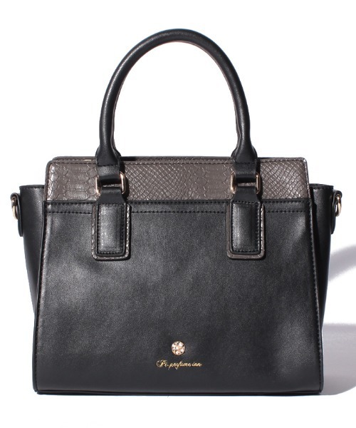 Pi（ピーアイ）の「スネーク型押し２WAYバッグ（ショルダーバッグ・レディース・ホワイト/ブラック/ピンク・FREE）」の11枚目の写真