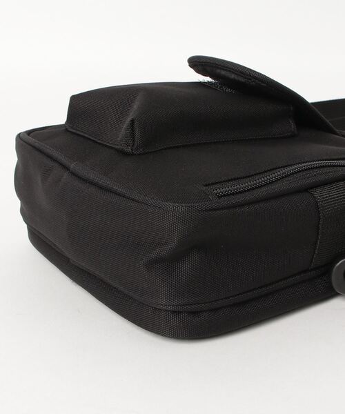 Carhartt WIP（カーハートダブリューアイピー）の「ESSENTIALS BAG SMALL（ショルダーバッグ・メンズ・ダークネイビー/カーキ/マルチ/ブラウン/ブラック/カモフラージュ・ONE SIZE）」の9枚目の写真