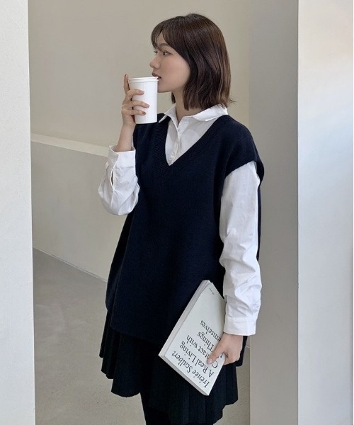 HOTPING（ホッピン）の「HOTPING サイドスリットVネックベスト（ベスト・レディース・アイボリー/ベージュ/ネイビー・FREE）」の12枚目の写真