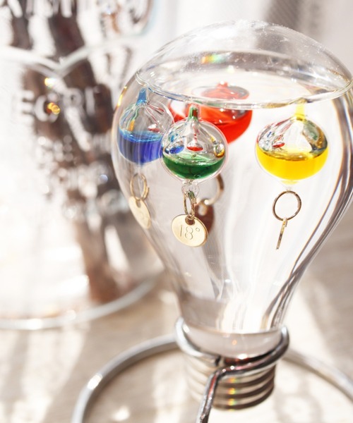 BIRTHDAY BAR（バースデイバー）の「ガラスフロート 温度計  電球（インテリア雑貨・レディース・クリア・フリー）」の2枚目の写真