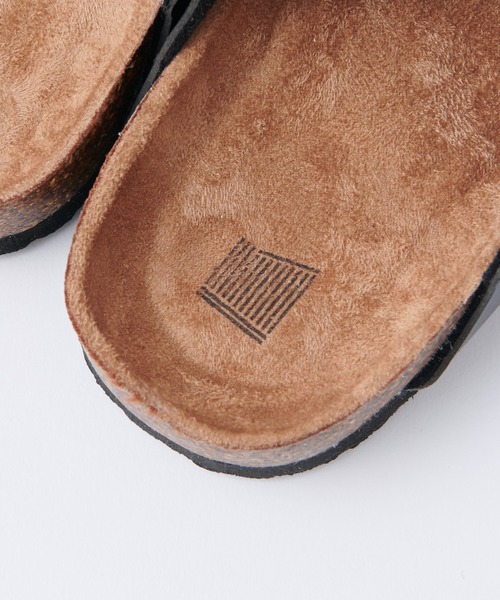 COLONY 2139（コロニートゥーワンスリーナイン）の「【WOMEN'S】クロスベルトサンダル（サンダル・レディース・ブラック/ホワイト/シルバー・MEDIUM/LARGE）」の9枚目の写真