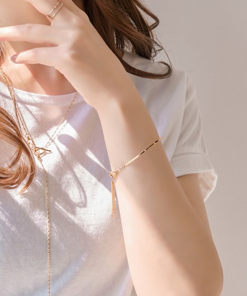 Phoebe(フィービィー)の「フリンジバングルブレスレット(バングル/リストバンド・レディース・ゴールド・FREE)」の6枚目の写真