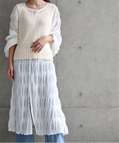 Per sist ence（パーシエンス）の「Per sist ence/パーシエンス　テープヤーン　天竺編みノースリーブニット（ベスト・レディース・ベージュ/オフホワイト/ブラウン/イエロー・FREE）」の2枚目の写真