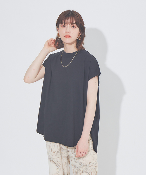 abahouse mavie（アバハウスマヴィ）の「【EC先行販売】モックネックチュニック（Tシャツ/カットソー・レディース・ホワイト/チャコールグレー/ブラック/スモークピンク・フリー）」の3枚目の写真