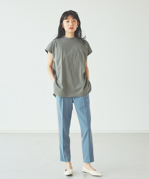 abahouse mavie（アバハウスマヴィ）の「【EC先行販売】モックネックチュニック（Tシャツ/カットソー・レディース・ホワイト/チャコールグレー/ブラック/スモークピンク・フリー）」の13枚目の写真