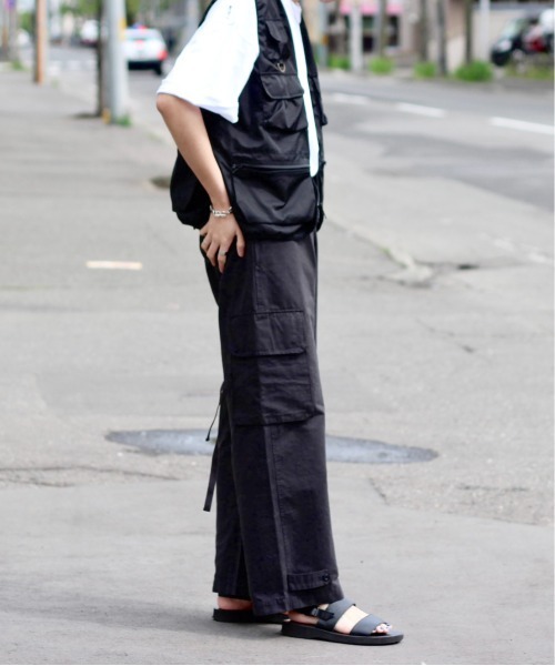 y/m by れぽすけ(イムバイレポスケ)の「ワイドミリタリーパンツ(カーゴパンツ・メンズ・ブラック/カーキ・MEDIUM/LARGE)」の13枚目の写真