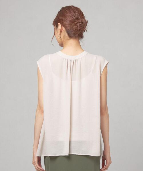 closet story（クローゼットストーリー）の「＜closet story（クローゼットストーリー）＞ジョーゼット バックボタン フレンチスリーブ ブラウス -手洗い可能-（シャツ/ブラウス・レディース・ライム/ダークグレー/ナチュラル・FREE）」の6枚目の写真