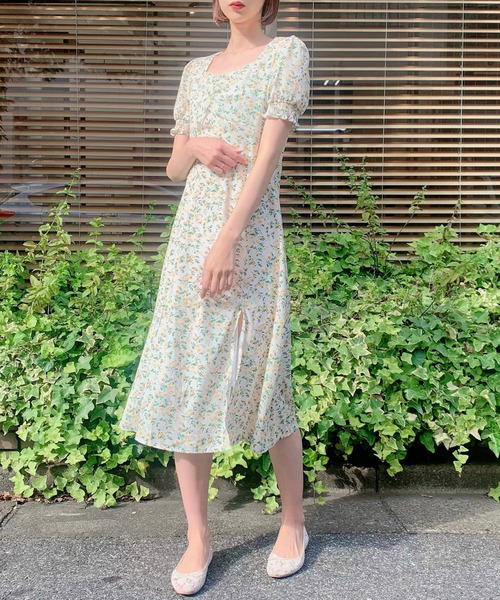 フラワープリントミディワンピース ワンピース Titty Co Petit ティティーアンドコープチ のファッション セール ワンピース Titty Co Titty Co Petit フラワープリントミディワンピース ワンピース Titty Co Petit ティティーアンドコープチ のファッション セール ワンピース Titty Co Titty Co Petit