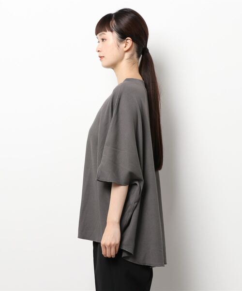 coca(coca)(コカ)の「ラフワッフルモモンガトップス(Tシャツ/カットソー・レディース・ブラック/チャコールグレー・M/L)」の3枚目の写真