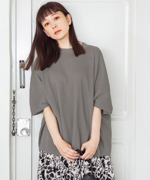 coca(coca)(コカ)の「ラフワッフルモモンガトップス(Tシャツ/カットソー・レディース・ブラック/チャコールグレー・M/L)」の1枚目の写真