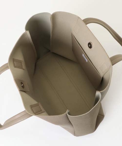 ikka(イッカ)の「シュリンクワイドトートバッグ(トートバッグ・メンズ・ライトグレー/ブラック/オリーブ/ネイビー・FREE)」の20枚目の写真