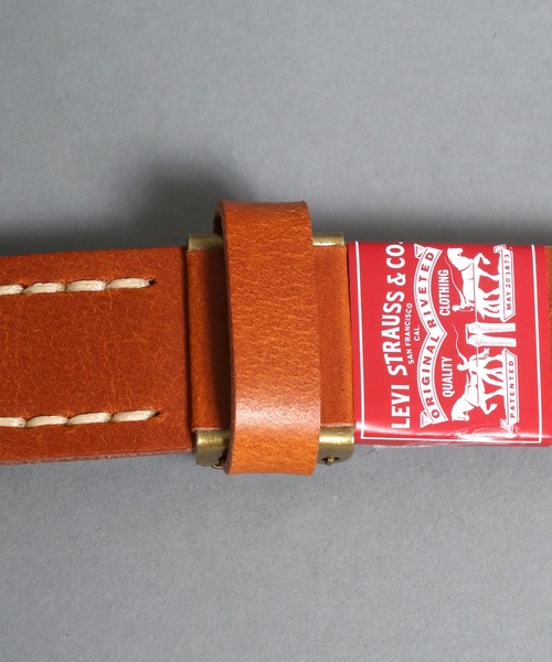 Levi's（リーバイス）の「【Levi's】別注 スクエアバックル 30mm 刻印 レザーベルト（ベルト・メンズ・ブラック/ブラウン・FREE）」の6枚目の写真