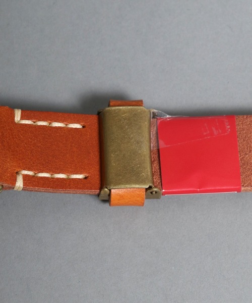 Levi's（リーバイス）の「【Levi's】別注 スクエアバックル 30mm 刻印 レザーベルト（ベルト・メンズ・ブラック/ブラウン・FREE）」の4枚目の写真