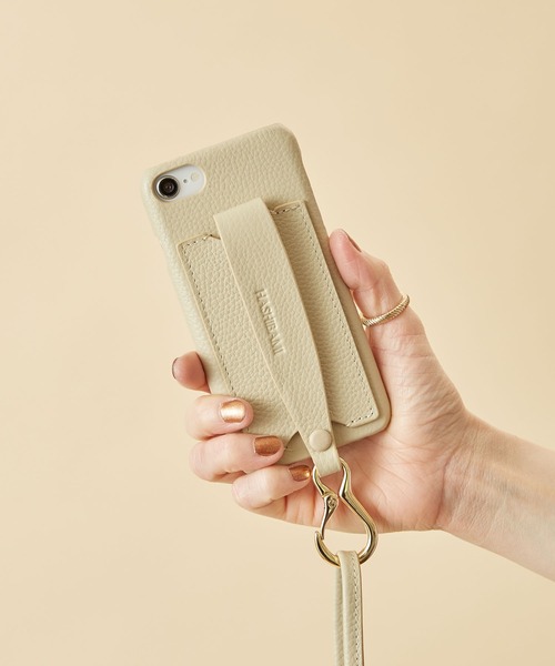HASHIBAMI（ハシバミ）の「【HASHIBAMI】カラバッシュ ストラップ iPhoneケース ※iPhone 7/8/SE(第2/第3世代) 用（スマホケース/カバー・レディース・シルバー/グレイッシュベージュ/ブラック/イエロー/グレイッシュブルー/モスグリーン/ライラック/オレンジ/ナチュラル/ブルーパープル/ボルドー/ネイビー/ライトグリーン/コーラルピンク/マルチ/サンドベージュ/ブラウン/ベビーピンク/ゴールド/レモンイエロー/アクア・FREE）」の5枚目の写真