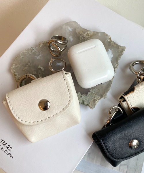 SPINNS(スピンズ)の「【組み合わせ自由自在】フェイクレザーカスタムバッグ ミニケース(ポーチ・レディース・アイボリー/ブラック/アニマル/チェック/グリーン/ブラック系その他・ONESIZE)」の21枚目の写真