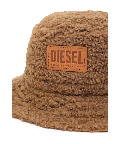 DIESEL(ディーゼル)の「メンズ キャップ バケットハット フェイクファー ユニセックス(ハット・メンズ・ホワイト/ライトブラウン・02)」の6枚目の写真