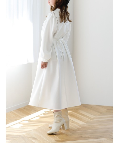 SLURR(スラ―)の「パイピング切替ボリュームスリーブワンピース(ワンピース・レディース・ベージュ/オフホワイト・S/M)」の19枚目の写真