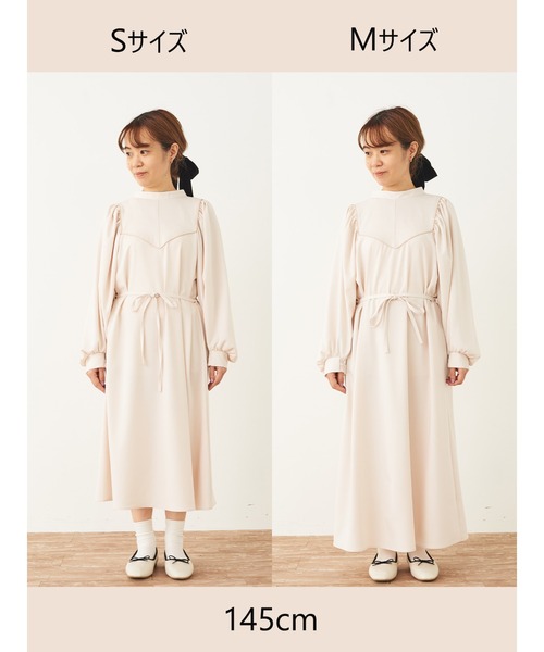 SLURR(スラ―)の「パイピング切替ボリュームスリーブワンピース(ワンピース・レディース・ベージュ/オフホワイト・S/M)」の3枚目の写真