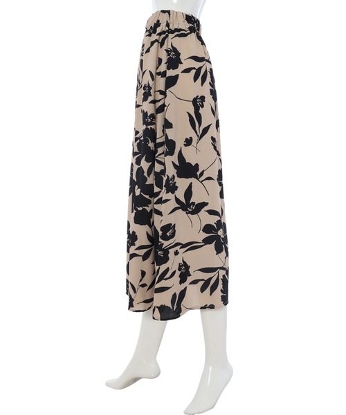 fifth(フィフス)の「シックフラワーフレアスカート(スカート・レディース・ブラック/ベージュ・MEDIUM)」の7枚目の写真