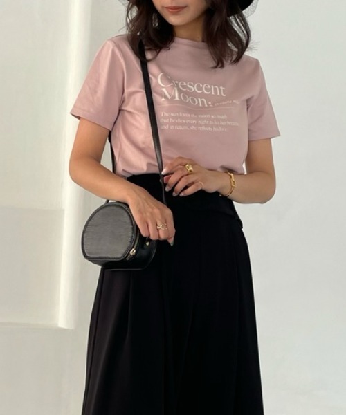 EIMY ISTOIRE(エイミーイストワール)の「MOONロゴプリントTシャツ(Tシャツ/カットソー・レディース・ホワイト/ブラック/ベージュ/ピンク・FREE)」の4枚目の写真