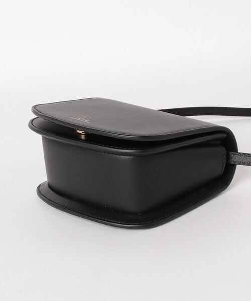 A.P.C.(アーペーセー)の「アーペーセー ジミー ショルダーバッグ A.P.C. Dina BAG(ショルダーバッグ・レディース・ブラック・FREE)」の6枚目の写真