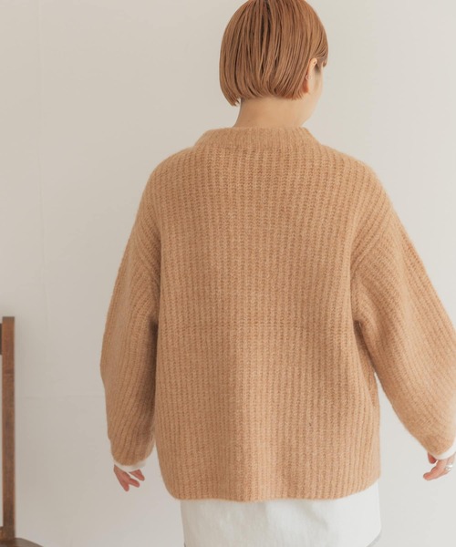 ITEMS URBANRESEARCH(アイテムズ アーバンリサーチ)の「モヘヤオーバーニット(ニット/セーター・レディース・グリーン/ベージュ/ピンク/オレンジ・FREE)」の9枚目の写真
