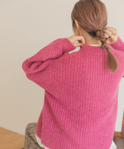 ITEMS URBANRESEARCH(アイテムズ アーバンリサーチ)の「モヘヤオーバーニット(ニット/セーター・レディース・グリーン/ベージュ/ピンク/オレンジ・FREE)」の15枚目の写真