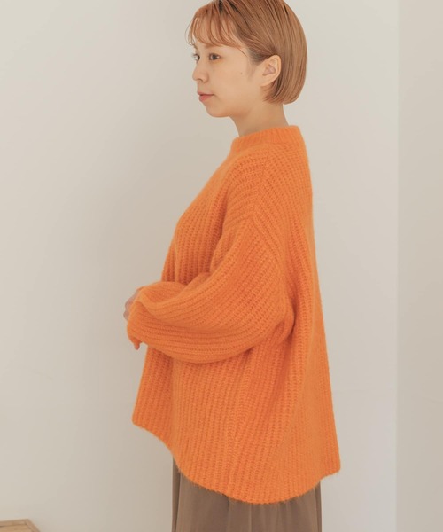 ITEMS URBANRESEARCH(アイテムズ アーバンリサーチ)の「モヘヤオーバーニット(ニット/セーター・レディース・グリーン/ベージュ/ピンク/オレンジ・FREE)」の22枚目の写真
