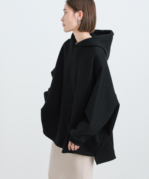 select MOCA(セレクトモカ)の「2021 AW 裏起毛ドルマンビッグシルエットパーカー(パーカー・レディース・ブラック/アイボリー・FREE)」の13枚目の写真