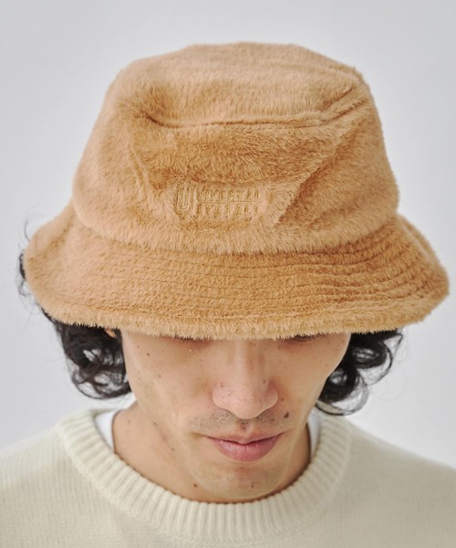 UNIVERSAL OVERALL（ユニバーサルオーバーオール）の「【UNIVERSAL OVERALL】ファーバケットハット（ハット・メンズ・ベージュ/ブラック・FREE）」の2枚目の写真