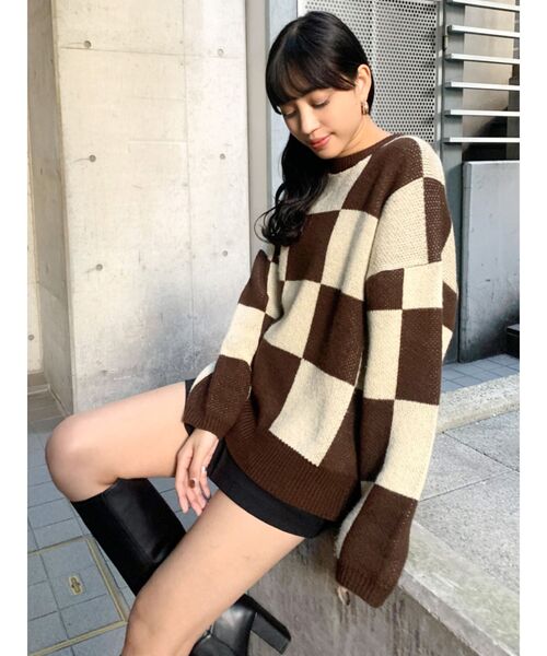 EMODA（エモダ）の「ワイドチェッカーニット（ニット/セーター・レディース・ブラック/ブラウン/ネイビー・FREE）」の13枚目の写真