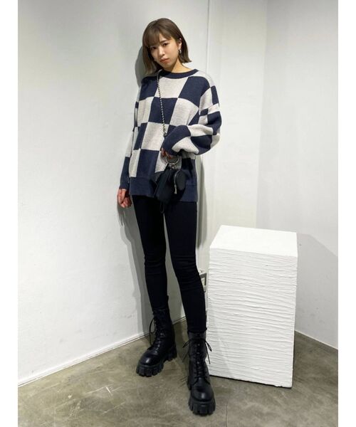 EMODA（エモダ）の「ワイドチェッカーニット（ニット/セーター・レディース・ブラック/ブラウン/ネイビー・FREE）」の20枚目の写真