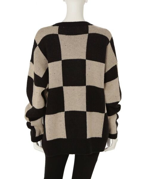 EMODA（エモダ）の「ワイドチェッカーニット（ニット/セーター・レディース・ブラック/ブラウン/ネイビー・FREE）」の17枚目の写真