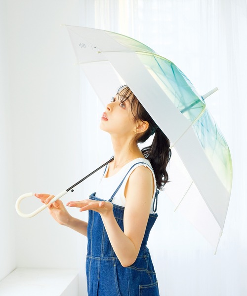 Wpc.（ダブリュピーシー）の「★［ビニール傘］空色アンブレラ 切り継ぎグラデーション 長傘 雨傘 Wpc.（長傘・レディース・ピンク/ブルー/グリーン・FREE）」の21枚目の写真