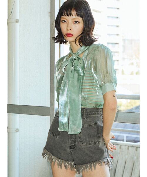 jouetie（ジュエティ）の「BIGリボンタイハーフスリーブブラウス（シャツ/ブラウス・レディース・ブラック/パープル/レッド/ブルー/グリーン/アイボリー・MEDIUM）」の4枚目の写真