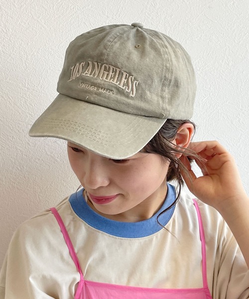 w closet(ダブルクローゼット)の「刺繍ロゴキャップ(キャップ・レディース・ベージュ/ブルー・FREE)」の2枚目の写真