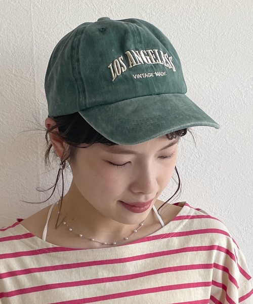 w closet(ダブルクローゼット)の「刺繍ロゴキャップ(キャップ・レディース・ベージュ/ブルー・FREE)」の1枚目の写真