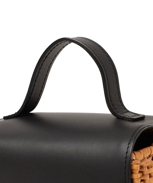 VIOLAd'ORO（ヴィオラドーロ）の「VIOLAd’ORO:MIRO カゴポシェット（かごバッグ・レディース・ブラック・ONE SIZE）」の11枚目の写真