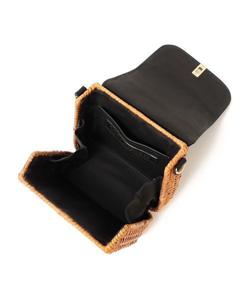 VIOLAd'ORO（ヴィオラドーロ）の「VIOLAd’ORO:MIRO カゴポシェット（かごバッグ・レディース・ブラック・ONE SIZE）」の2枚目の写真