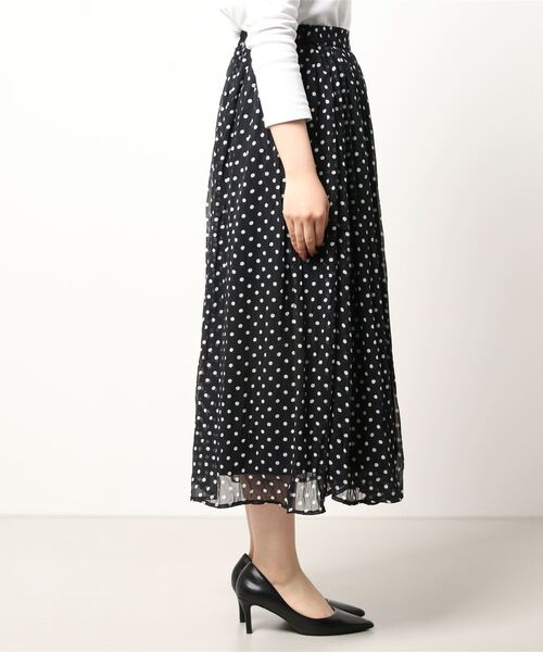 Aima+saie（アイマサイエ）の「ポルカドットワッシャーシフォンスカート（スカート・レディース・ブラック・M）」の2枚目の写真