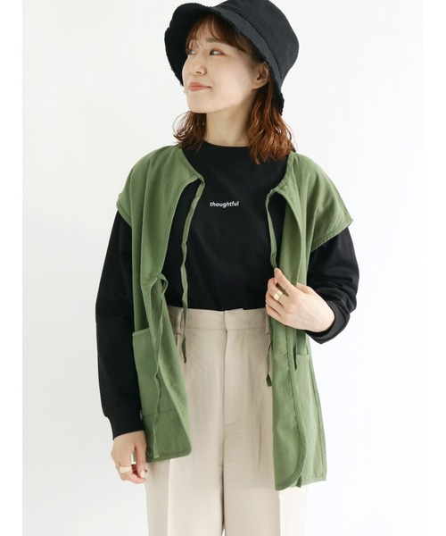 ehka sopo（エヘカソポ）の「キルトステッチベスト（ベスト・レディース・ブラック/カーキ/キナリ・ﾌﾘ-）」の3枚目の写真