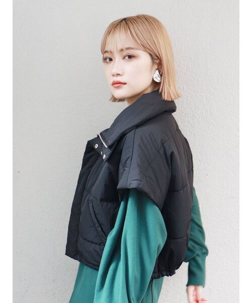 MURUA(ムルーア)の「スリーブレスパフィジャケット(ダウンベスト・レディース・ブラック/アイボリー・FREE)」の12枚目の写真