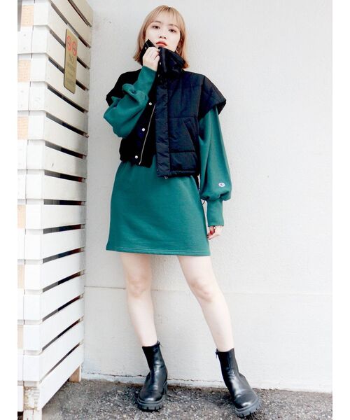 MURUA(ムルーア)の「スリーブレスパフィジャケット(ダウンベスト・レディース・ブラック/アイボリー・FREE)」の9枚目の写真