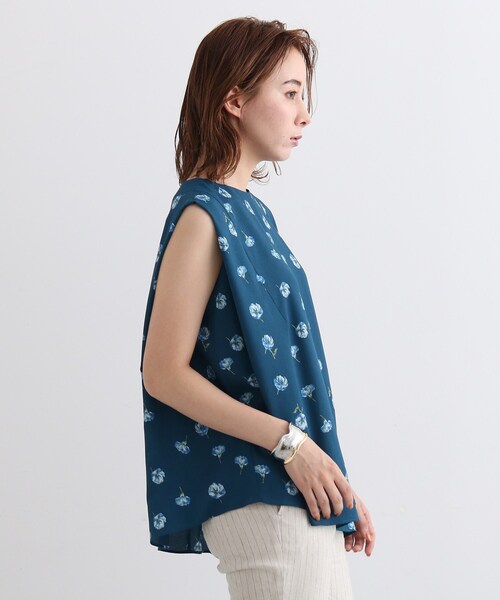 INDIVI（インディヴィ）の「◆【洗える/アシメ】フラワーノースリーブトップス（Tシャツ/カットソー・レディース・ブラック系/グリーン系その他2・19/05/34/38/15 /13）」の5枚目の写真