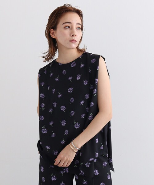 INDIVI（インディヴィ）の「◆【洗える/アシメ】フラワーノースリーブトップス（Tシャツ/カットソー・レディース・ブラック系/グリーン系その他2・19/05/34/38/15 /13）」の7枚目の写真