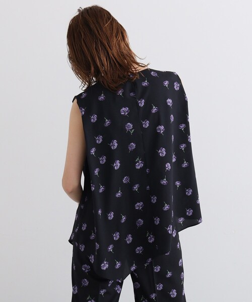 INDIVI（インディヴィ）の「◆【洗える/アシメ】フラワーノースリーブトップス（Tシャツ/カットソー・レディース・ブラック系/グリーン系その他2・19/05/34/38/15 /13）」の9枚目の写真
