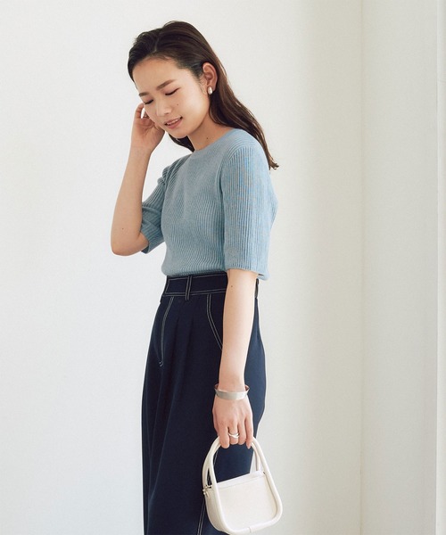 titivate(ティティベイト)の「バックカットデザインニットトップス(ニット/セーター・レディース・イエロー/ベージュ系その他/ブルー系その他・S/M/L)」の5枚目の写真