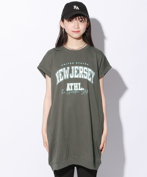 repipi armario（レピピ アルマリオ）の「カレッジロゴフレンチスリーブワンピース（ワンピース・キッズ・ブラック/グリーン/ベージュ・LARGE/MEDIUM/SMALL）」の7枚目の写真